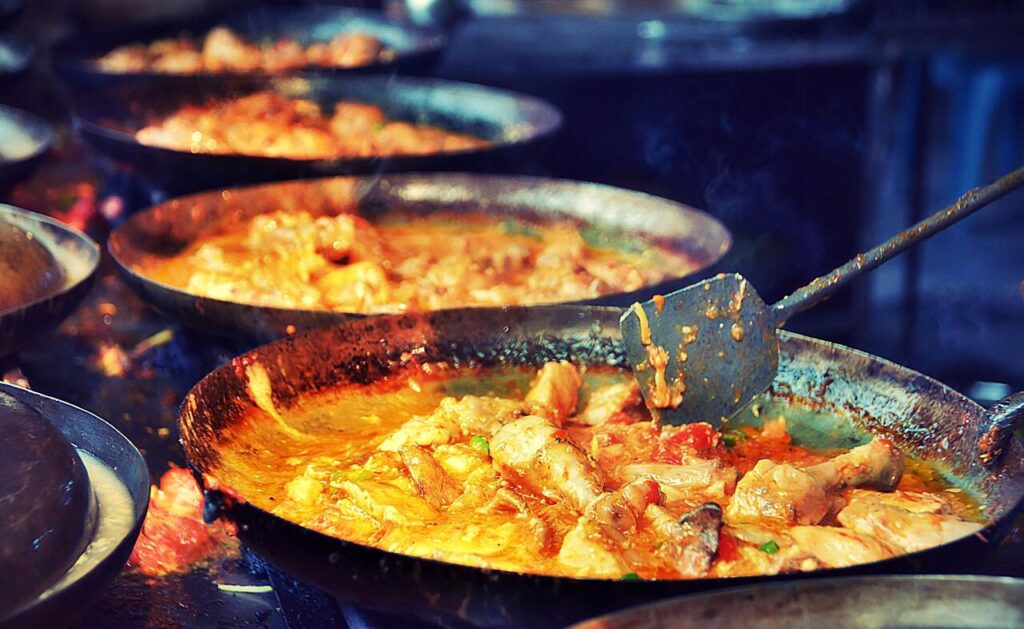 gulasze w wokach