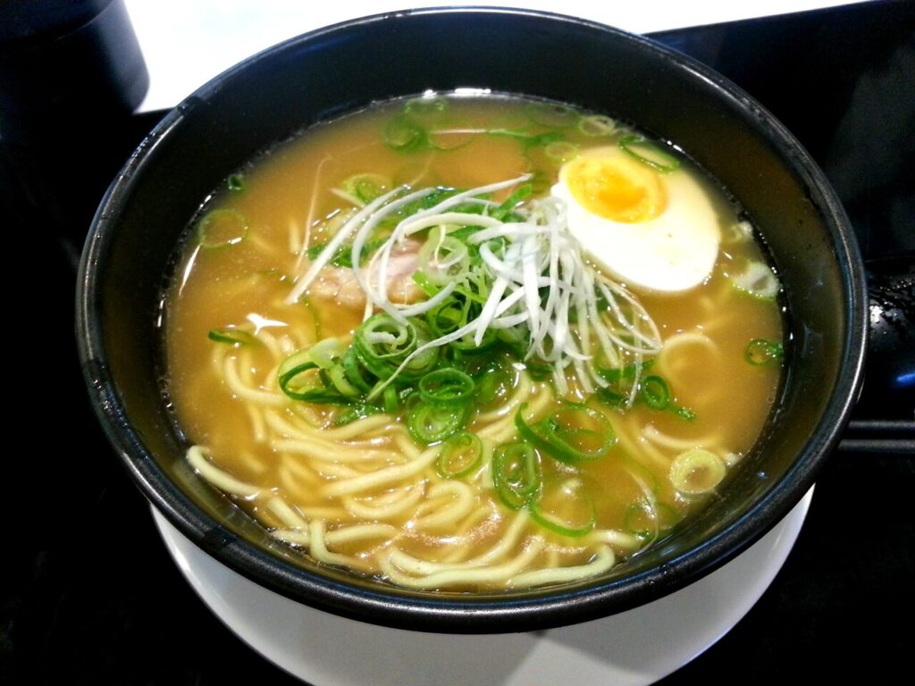 ramen dashi miska