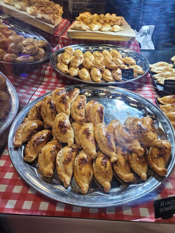zurych jarmark bożonarodzeniowy empanadas